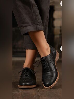Bali elf Heartbreak Leather Oxfords size 10.5